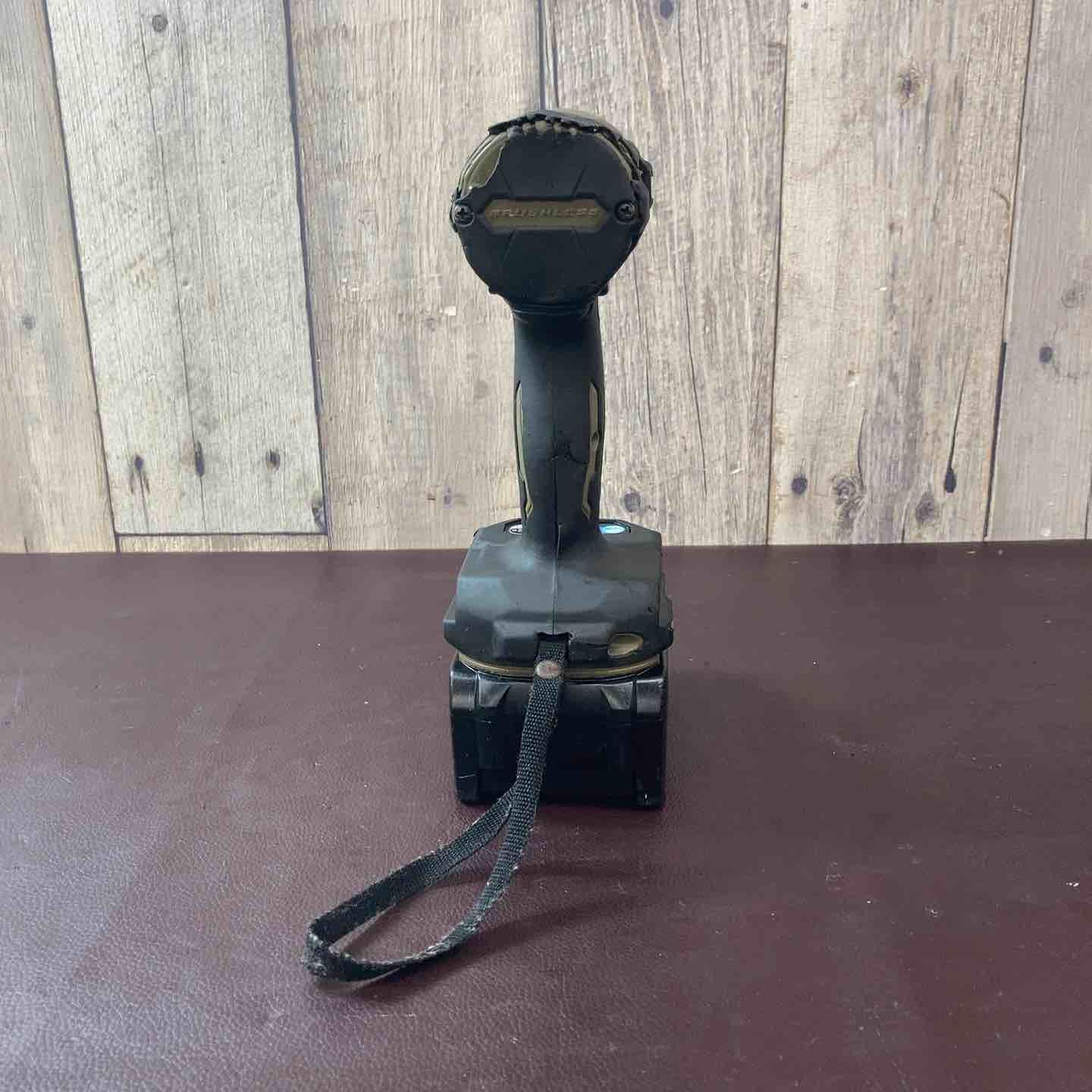 TD001DZO バッテリーBL4040付属