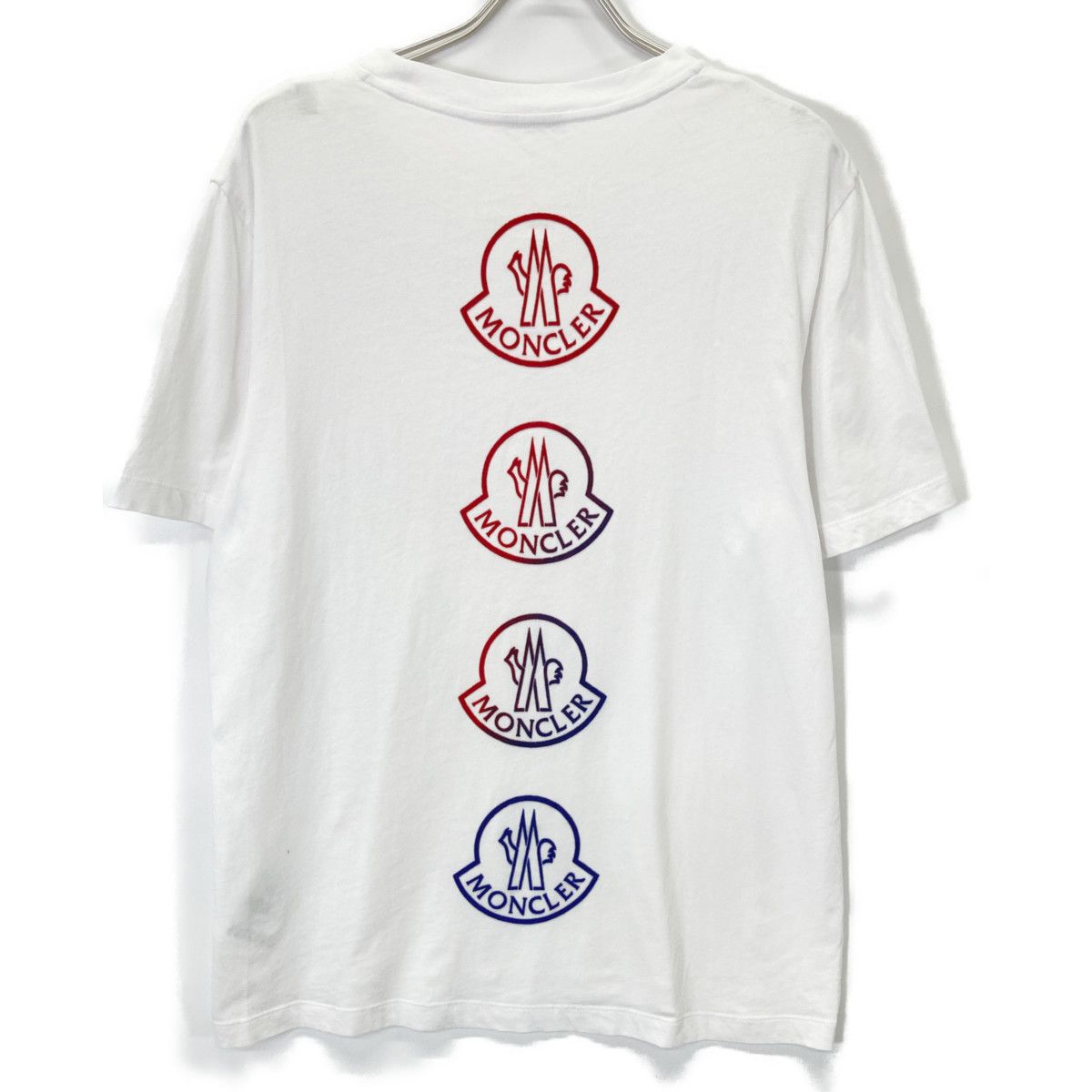 【MONCLER】グラデーションロゴTシャツ 関税込み Moncler Heavy Cotton Logo T-Shirt | Saks Fifth Avenue