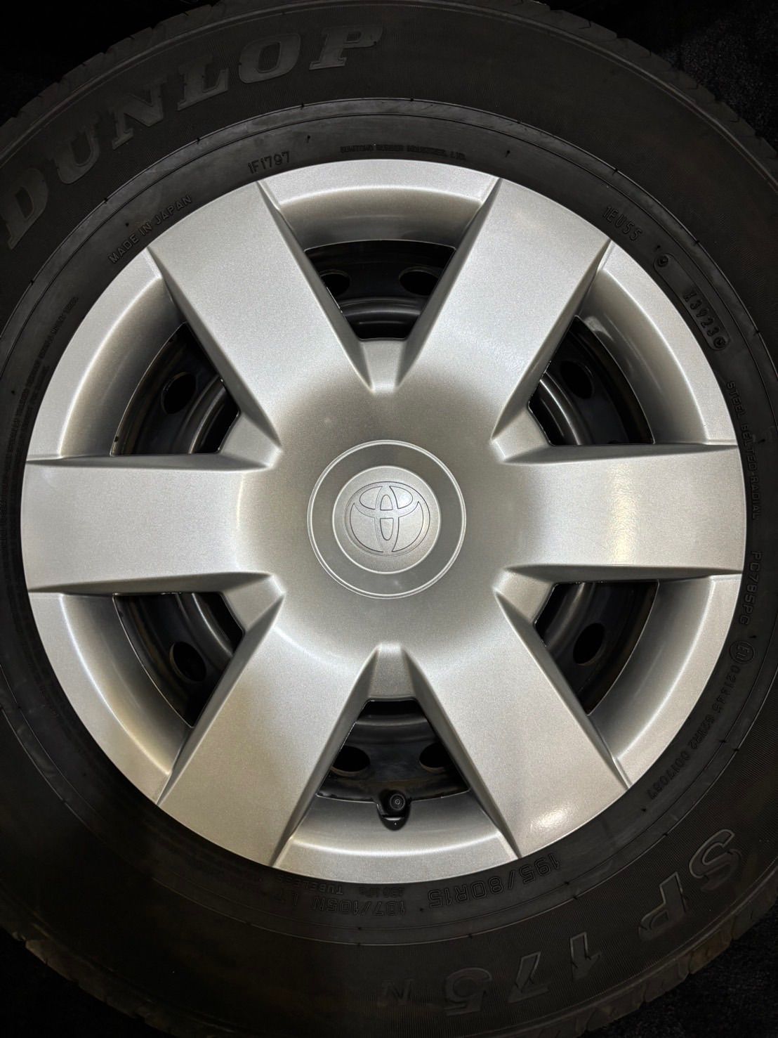 DUNLOP SP175N 195/80R15 107/105N LT】夏タイヤ【トヨタ 200系