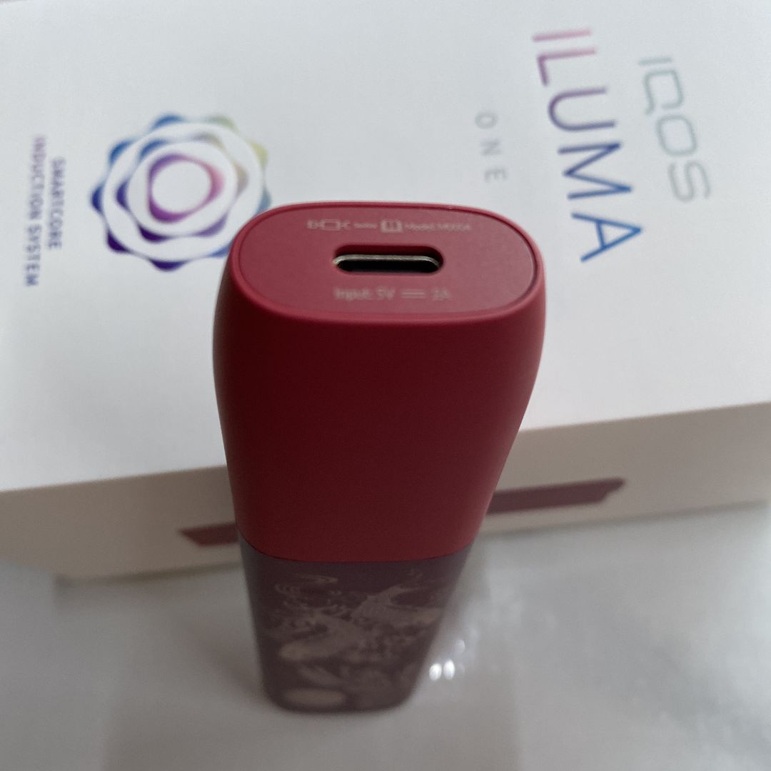 iQOS ILUMA ONE イルマワン レーザー加工 鯉 滝登り 水墨画 赤 - メルカリ