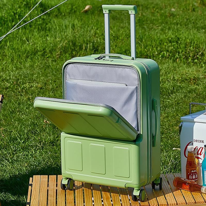 USBポート付き 機内持ち込み