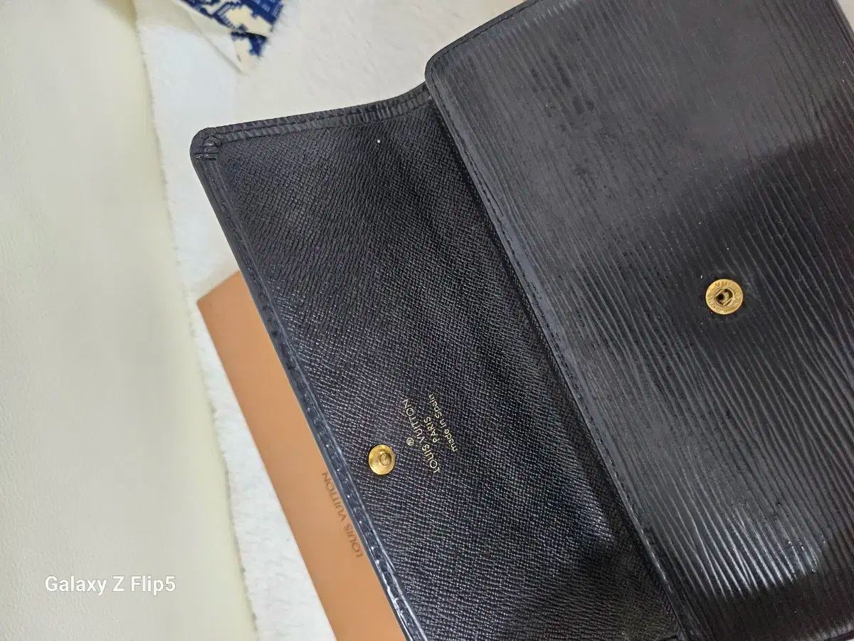 Vuitton ルイヴィトン