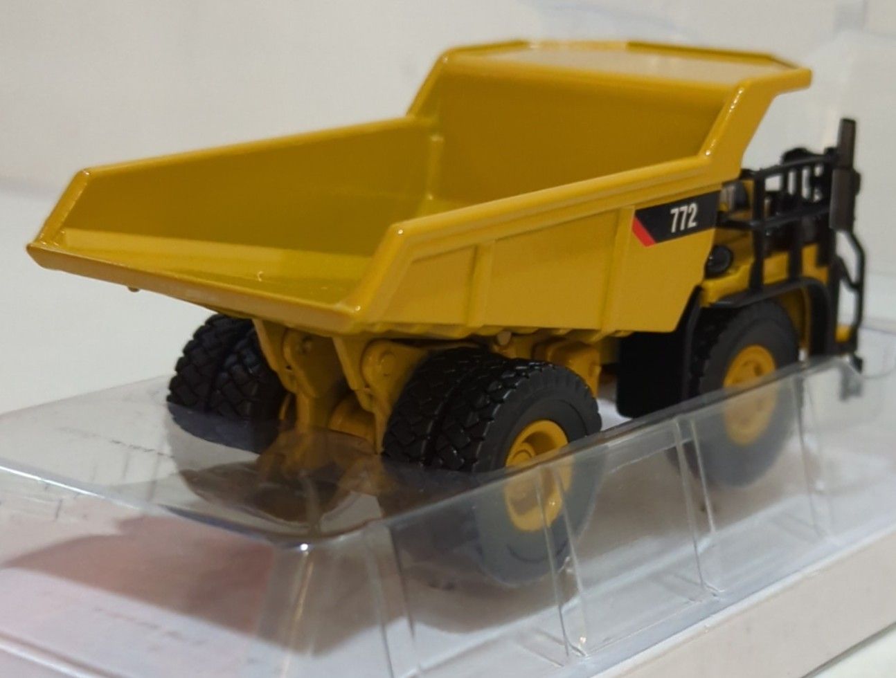NORSCOT 1/87DIE-CAST METAL CAT 772 OFF-HIGHWAY TRUCK 55261