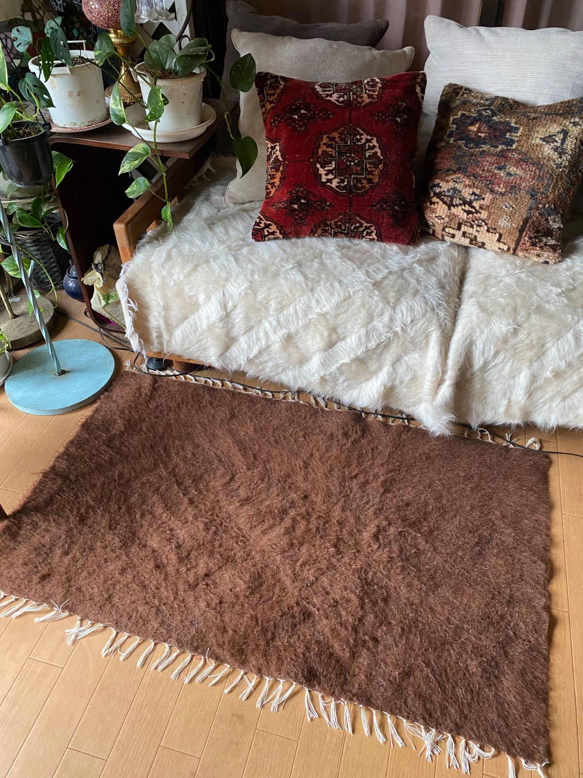 日の当たり方によりお色が楽しめる エコで便利なバッタニイェ