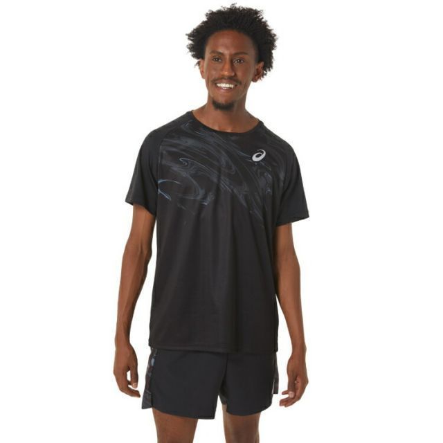 asics アシックス MEN SUMINAGASHI GRAPHIC S パフォーマンスブラック M 2091A608 1 | スポーツ 練習 部活 陸上 スポーツウェア ランニングウェア グラフィックTシャツ シャツ トップス 半袖 ドライ 速乾 