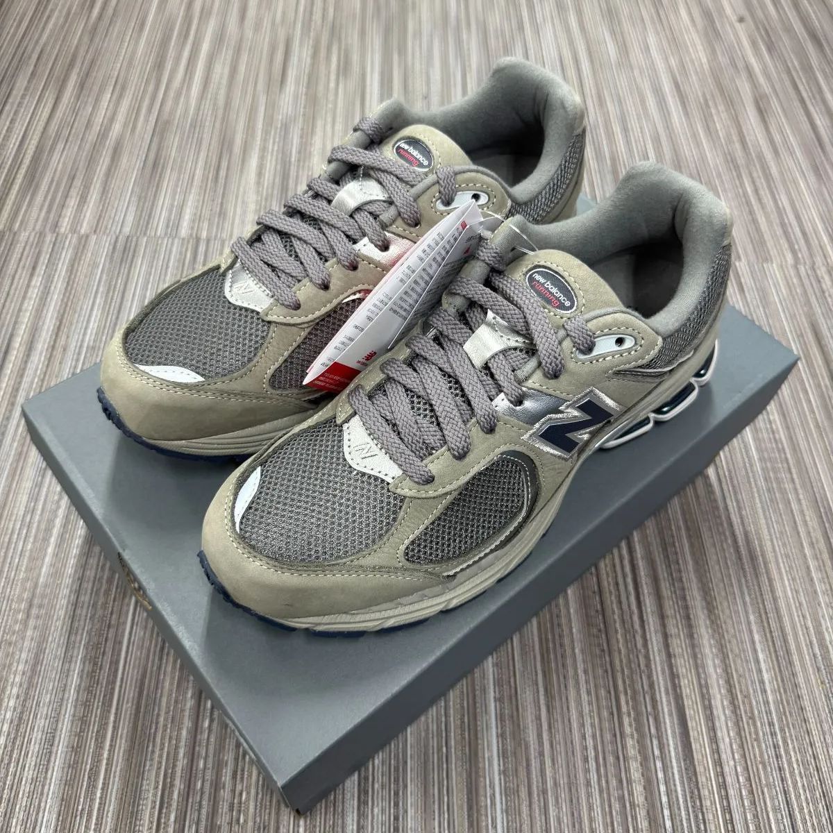 new balance ニューバランス ML2002RA 27.5cm