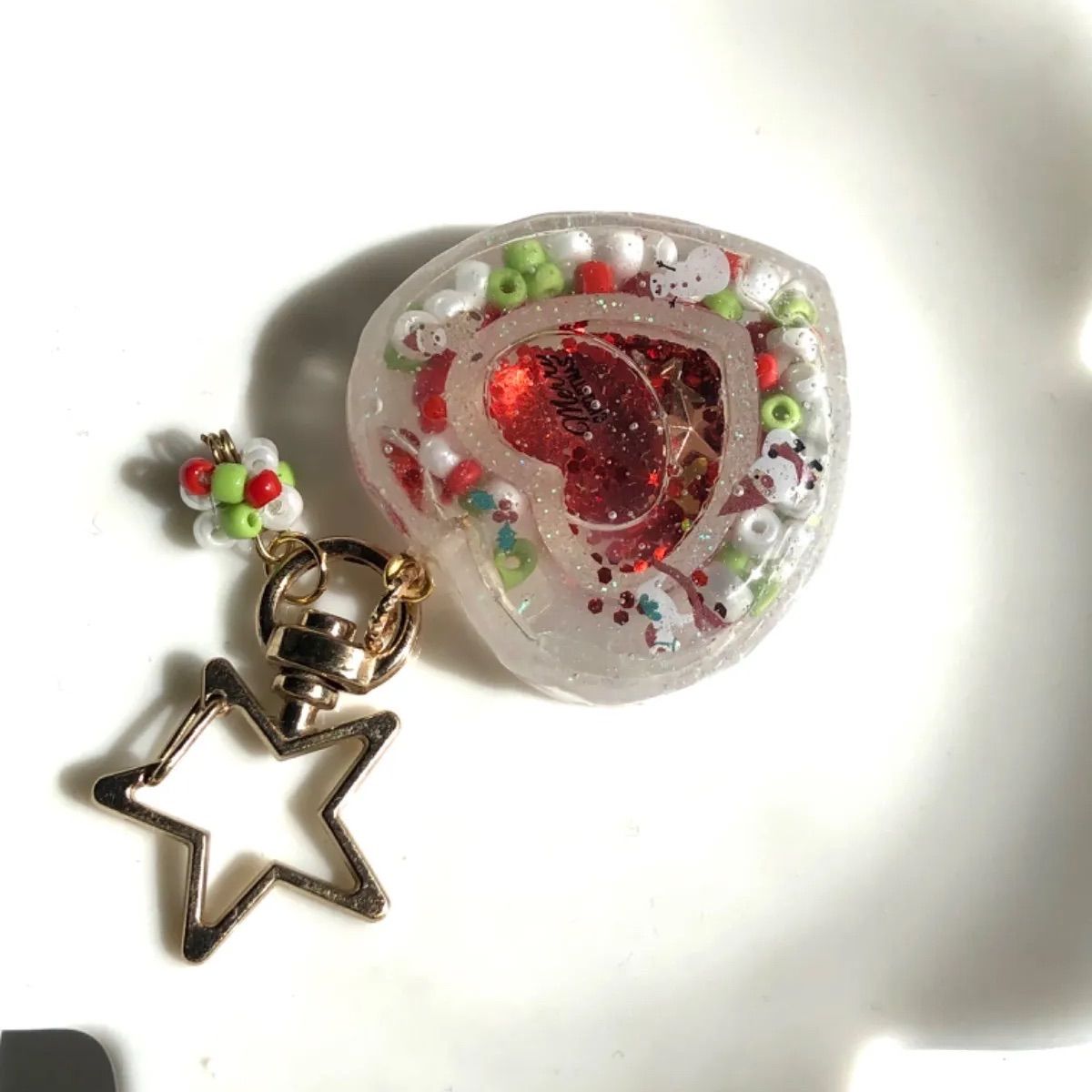 クリスマスカラー ダブルハートシェイカー♡キーホルダー 小さなサンタ