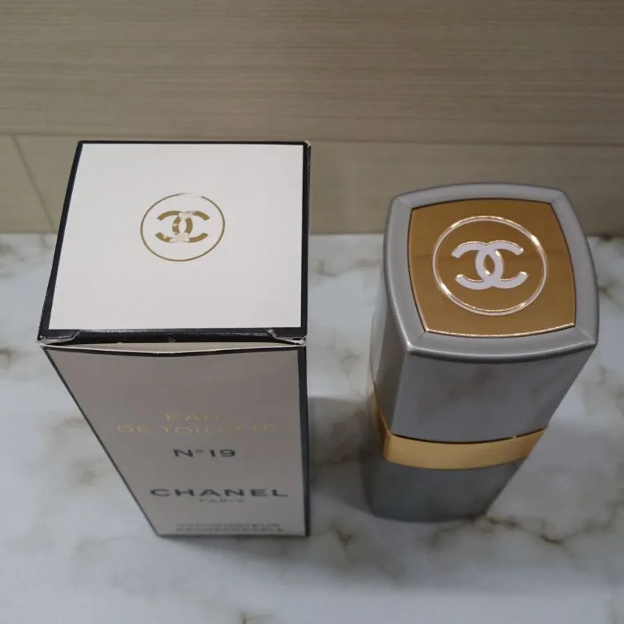 シャネル Nﾟ19 オードゥ トワレット（ヴァポリザター）100ml