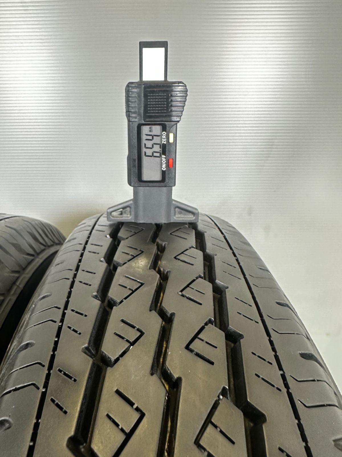 価格｜165R13 6PR V600 ブリヂストン BRIDGESTONE バン・小型
