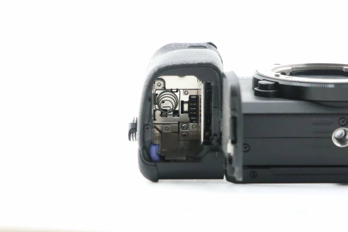 ☆ショット数:7,396枚☆SONY ソニー α6400 ILCE-6400 ボディ