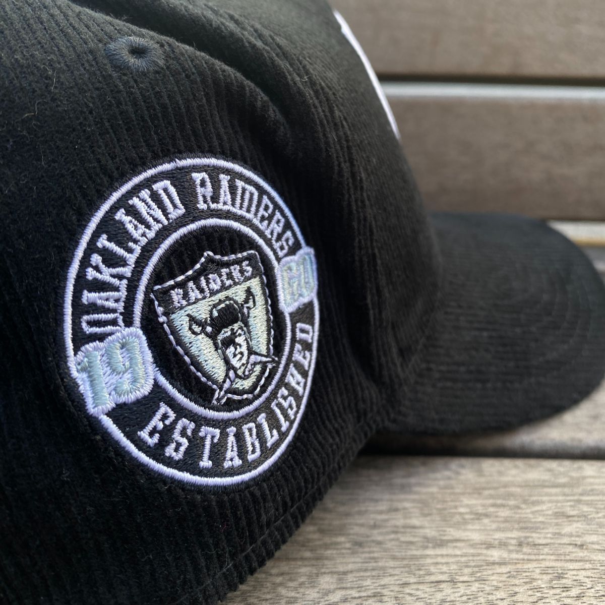 Newera 9forty オークランドレイダース コディーロイ キャップ Newera 9forty オークランドレイダース コディーロイ キャップ