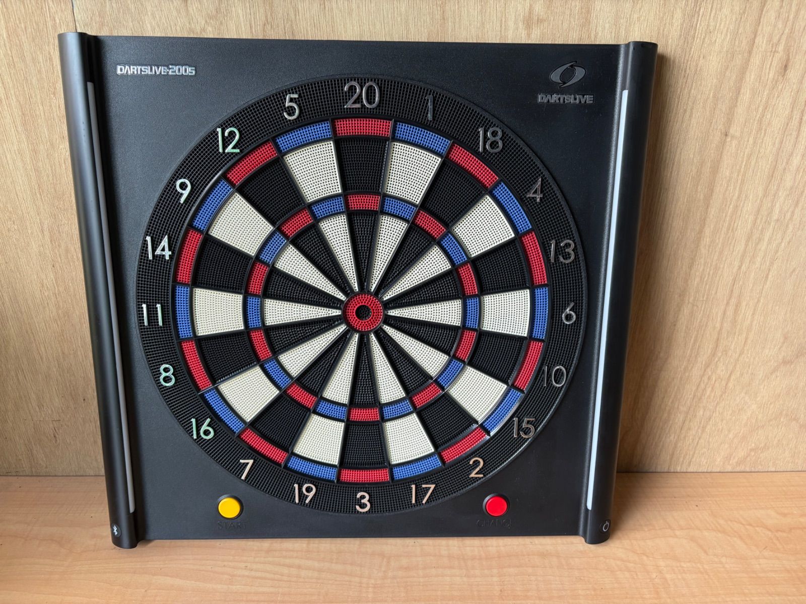 2074 ダーツライブ　２００s 美品　24時間以内発送！ 2074 ダーツライブ 200s 美品 24時間以内発送！ - メルカリ