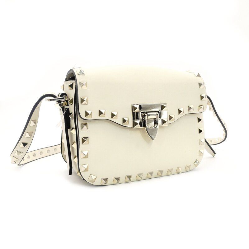ヴァレンティノ ガラヴァーニ Valentino Garavani スタッズ ショルダーバッグ オフホワイト レザー クロスボディ 7-9-380