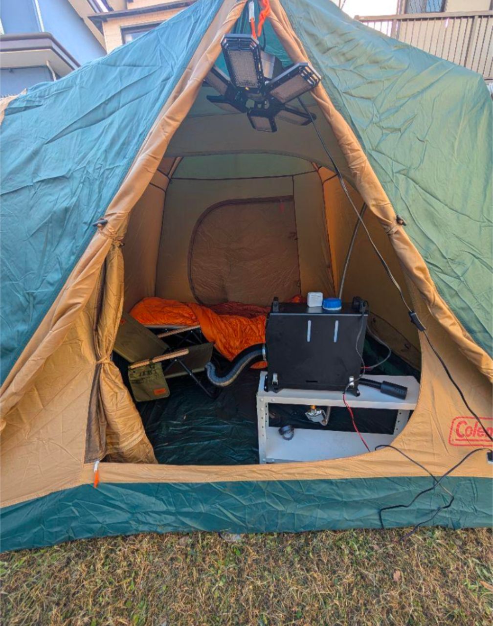 快適安全暖かテント　コールマンCUBICDOMEPLUS（中古）FFヒーター 快適安全暖かテントコールマンCUBICDOMEPLUS（中古）FFヒーター