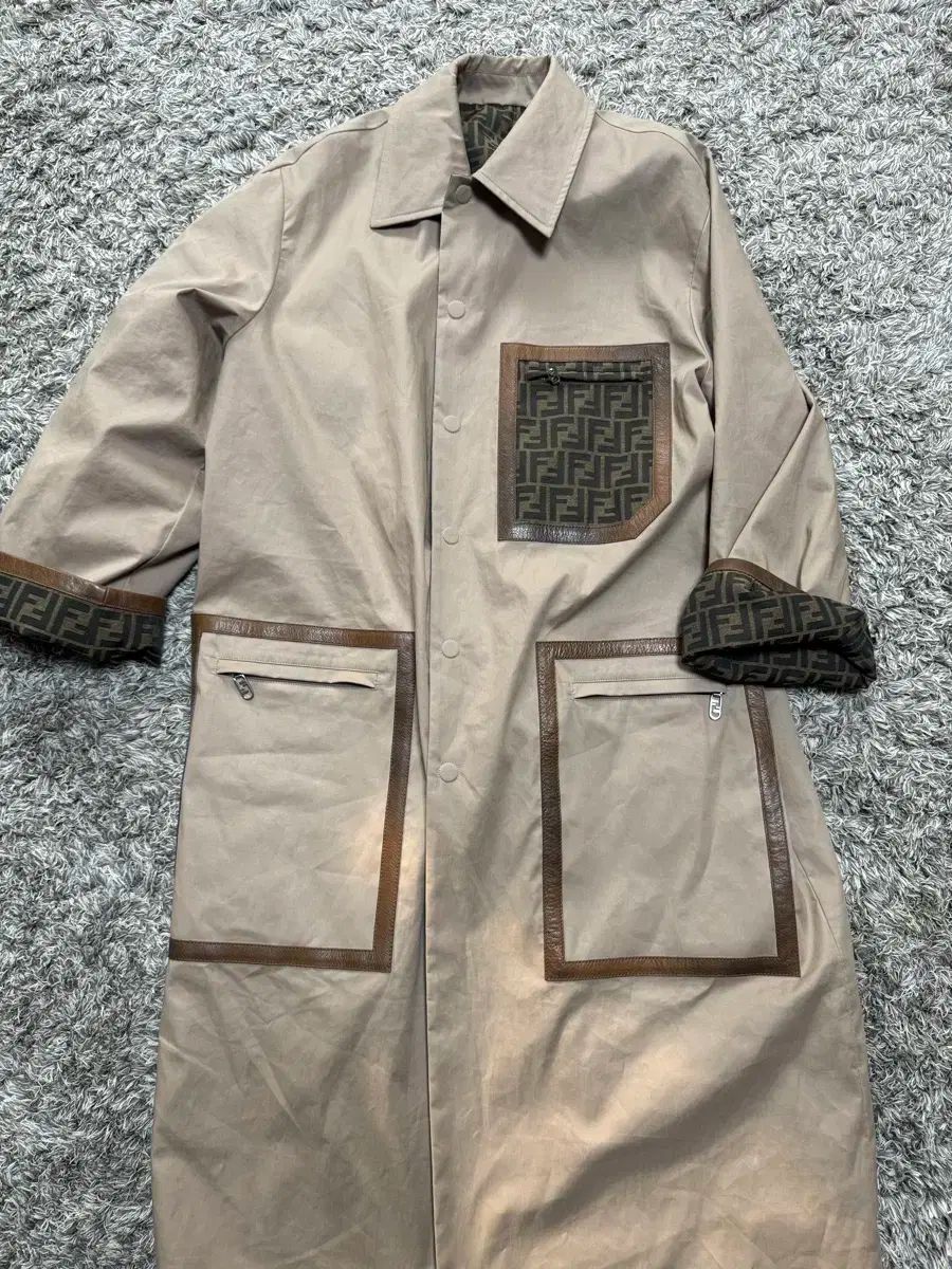 FENDI フェンディ　ライトグレー トレンチコート FENDI フェンディ ライトグレー トレンチコート 楽天市場】フェンディ