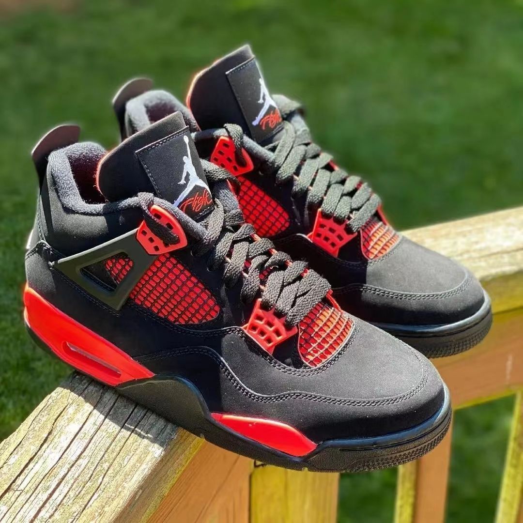 Nike Air Jordan 4 