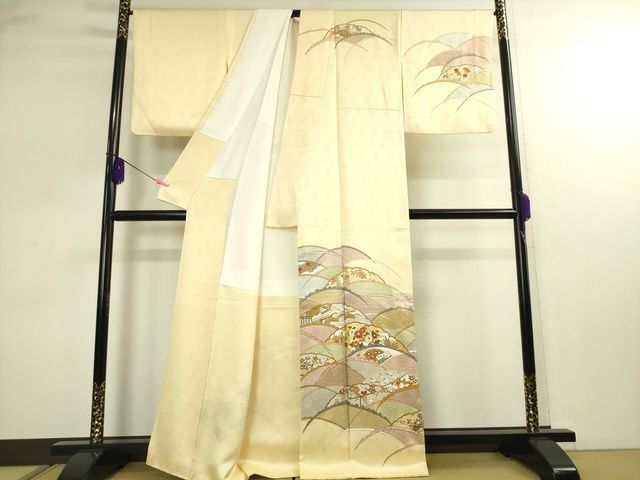 平和屋本店○極上 皇室献上作家 藤井寛 訪問着 駒刺繍 雪芝吉祥花文