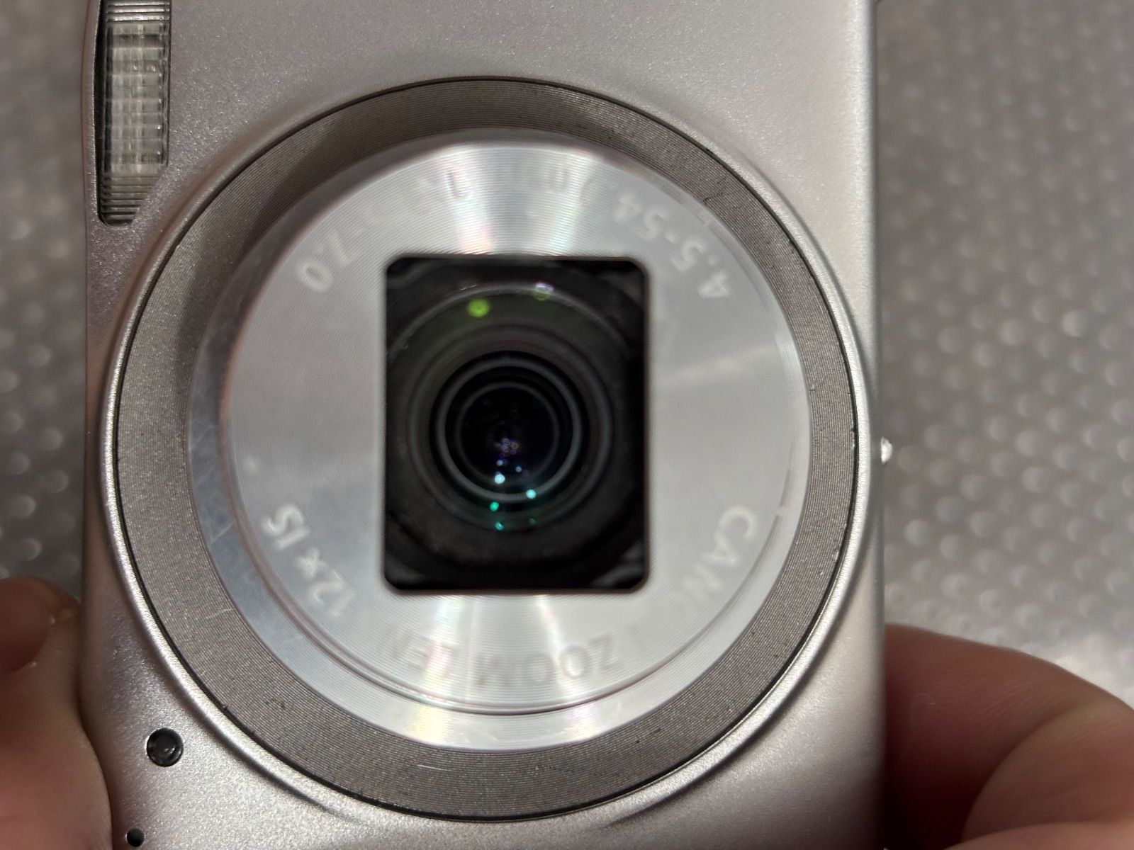 シルバー デジタルカメラ