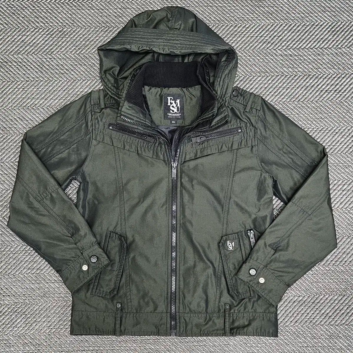 【雷市場（ポンジャン）商品韓国直送】 EVISU(エヴィス) ジップアップ ジャケット メンズ 100