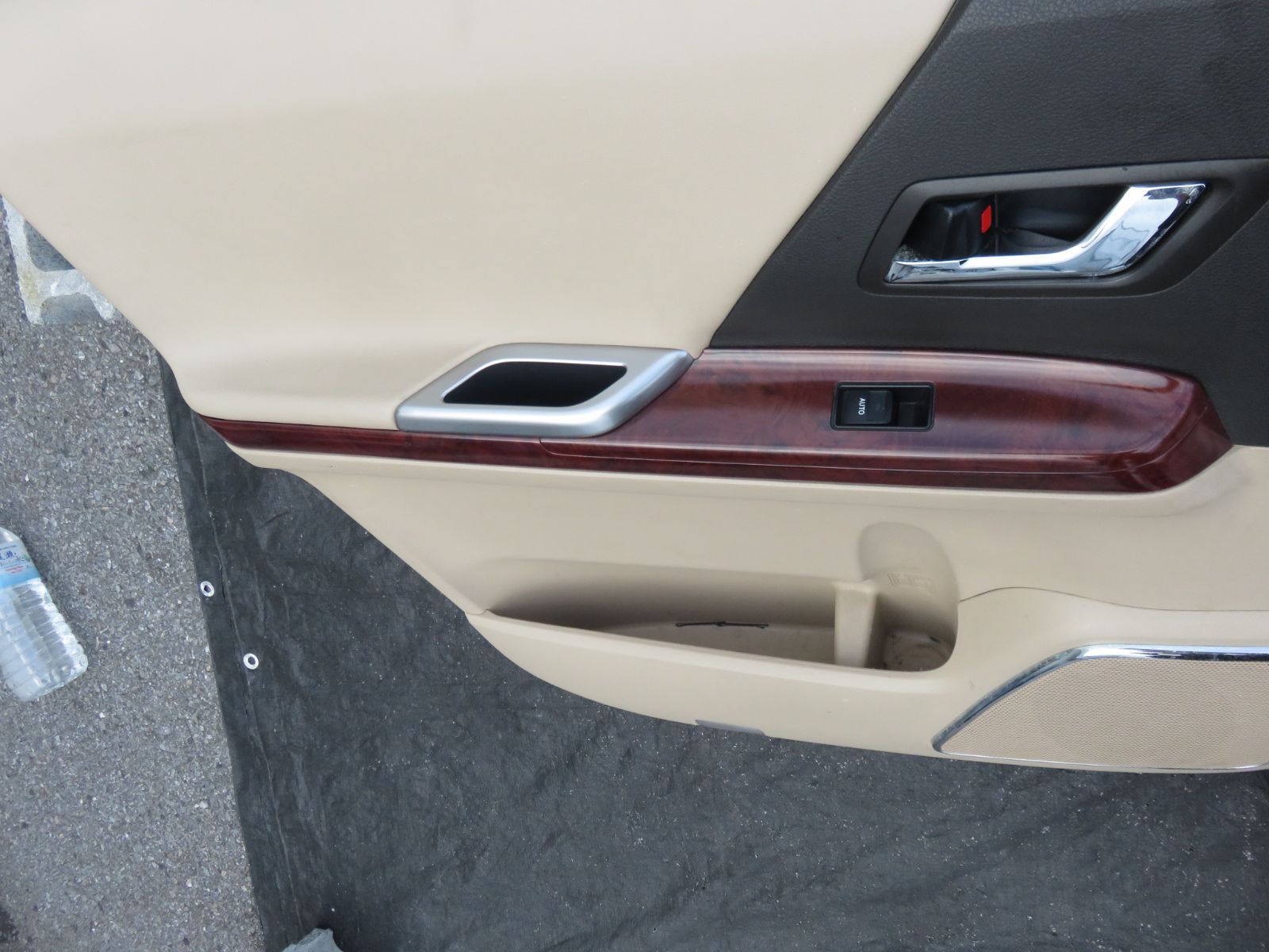 ドア内張り パネル