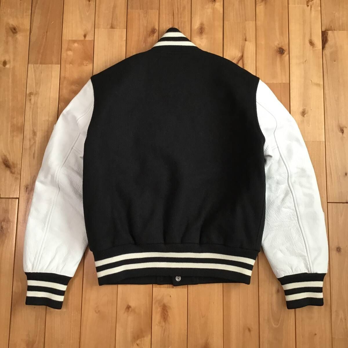 ape スタッフ用　スタジャンXS ファー 美品 極美品 2011A/W Sise シセ スタジャン ファー付フード ワッペン