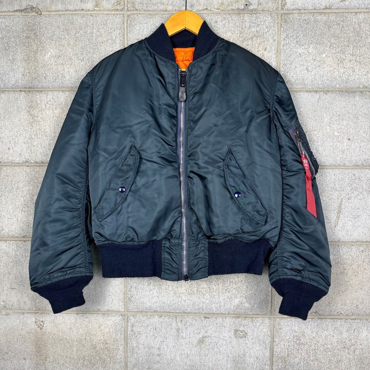 アルファ　MA-1 フライトジャケット ブラック ALPHA Industries MA-1 MA1 Flight Jacket Black 21010-472