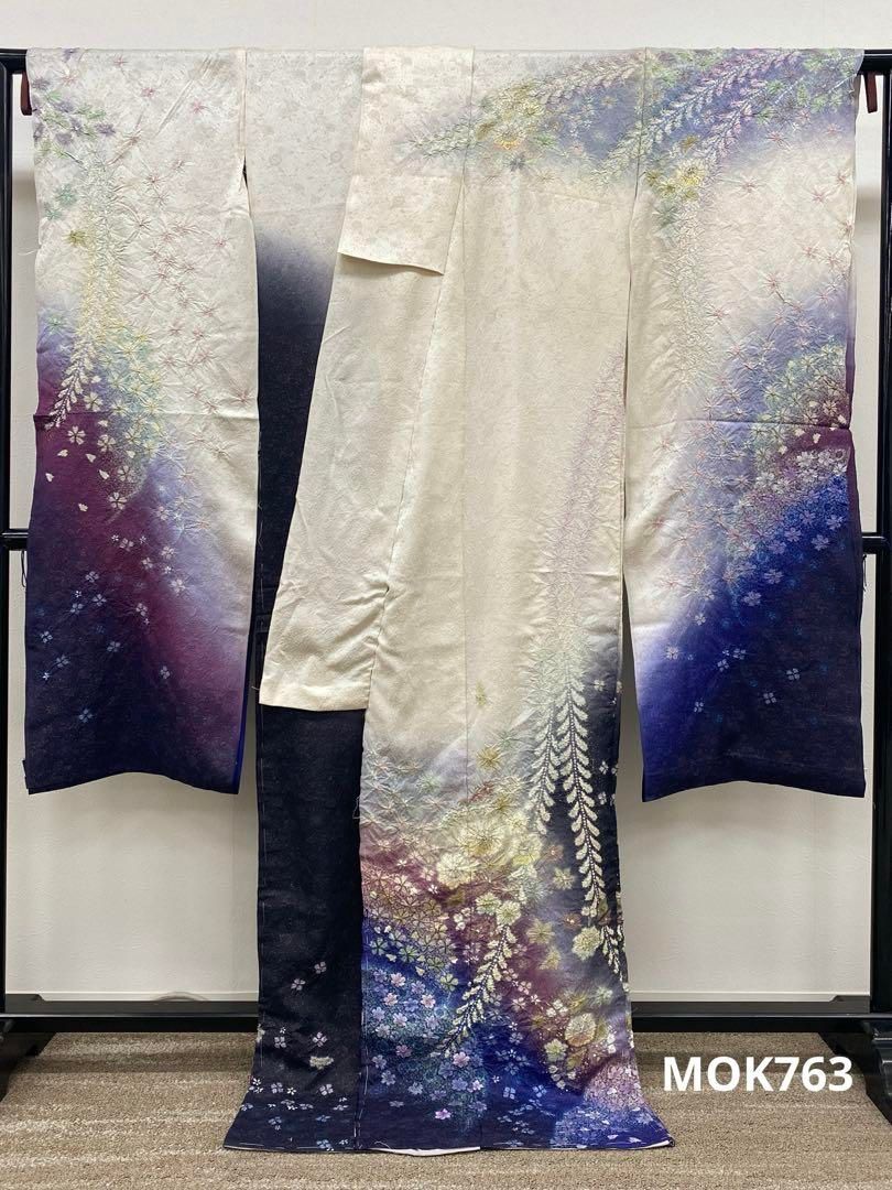 振袖 仮絵羽 銀通し 絞り 金彩 紋意匠 辻が花 正絹 未仕立て品 八掛付き 振袖 仮絵羽 金彩 絞り 辻ヶ花 銀通し 紋意匠 正絹 未仕立て品