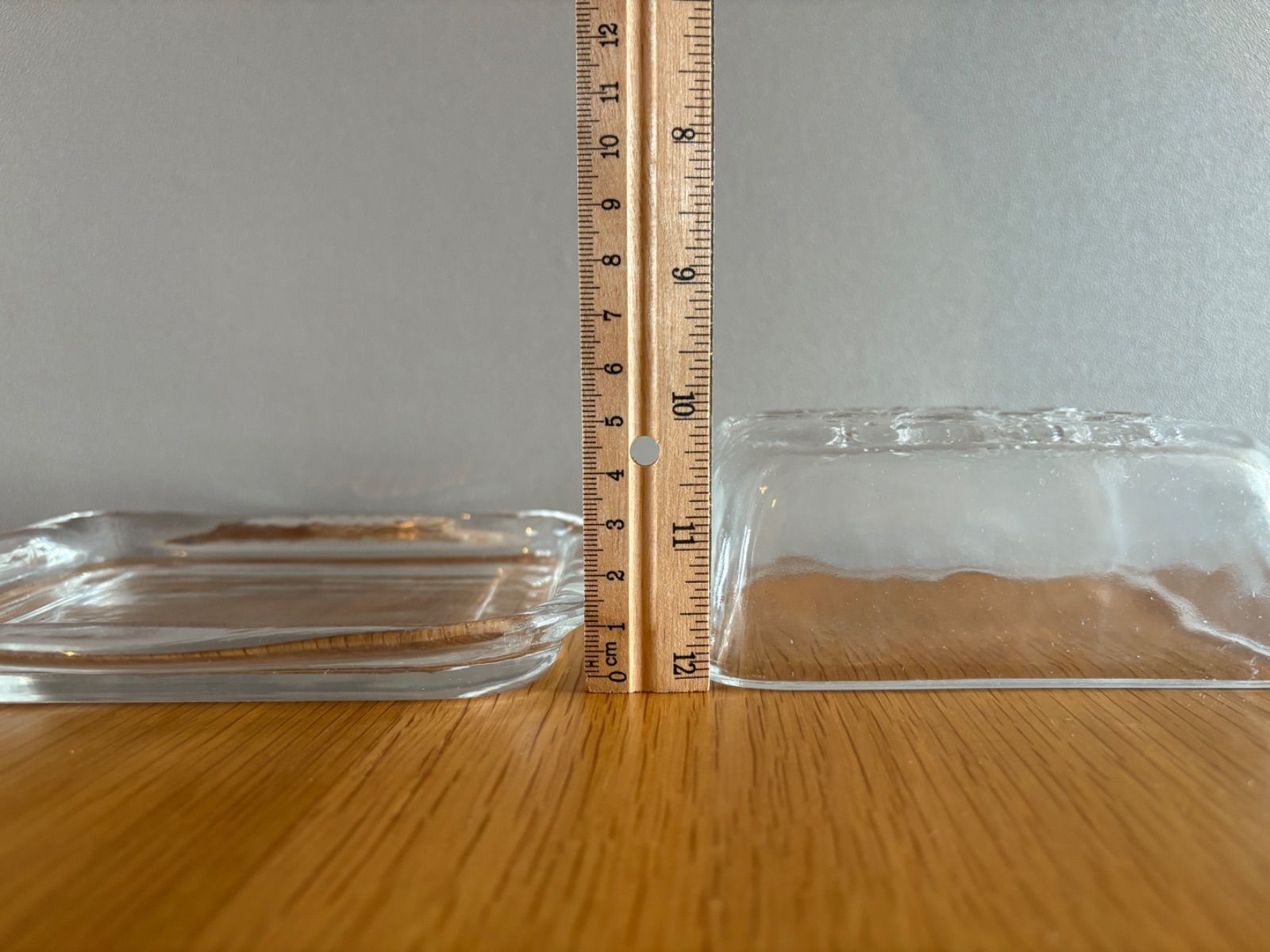 ドイツの古いガラスのバターケース