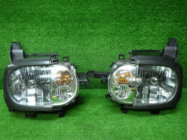 める 日産 Z11/NZ11 キューブ Z ヘッドライト 左右 キセノン 1802 240308029