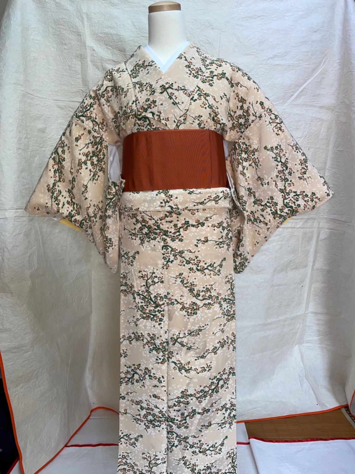 新品、未使用】正絹 小紋着物（仕立済み） - メルカリ