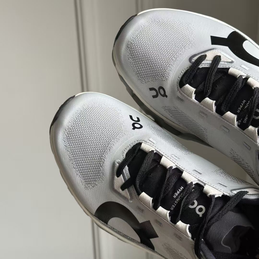 On Cloudmonster Hyper オン クラウドモンスター ハイパー ランニング