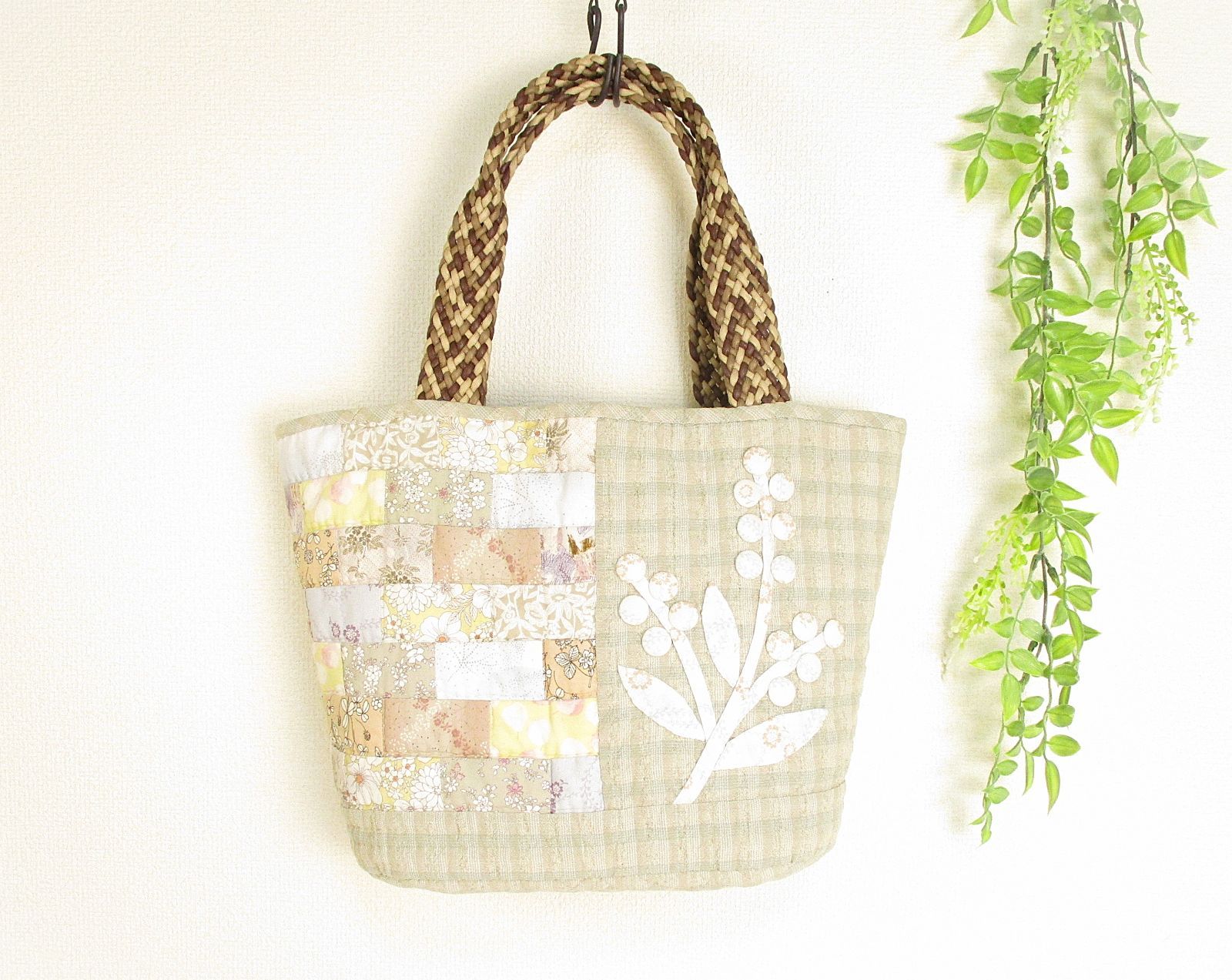 キット☆フラワーバスケットの手さげ☆パッチワークキルト