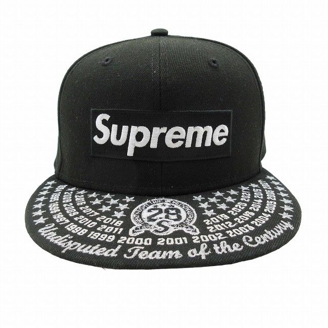 【レア】supreme Classic Logo Suede panel cap supreme Classic Logo Suede panel cap レア】supreme Classic Logo