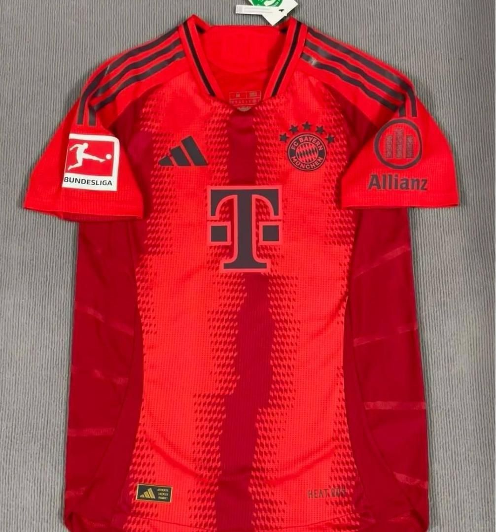 24-25 バイエルン・ミュンヘン 25番 ミュラー ユニフォーム 24/25バイエルン・ミュンヘンユニフォーム25番ミュラーです 24/25