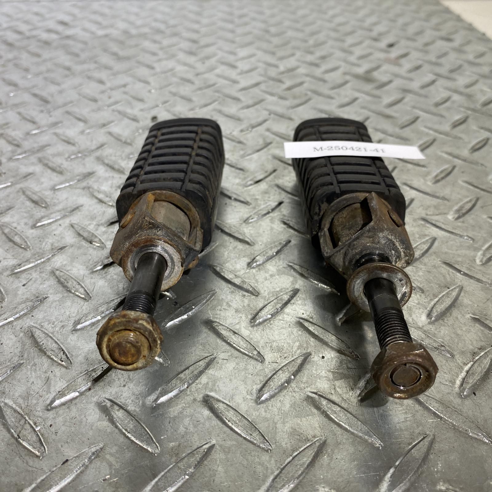 Z250FT リアステップ