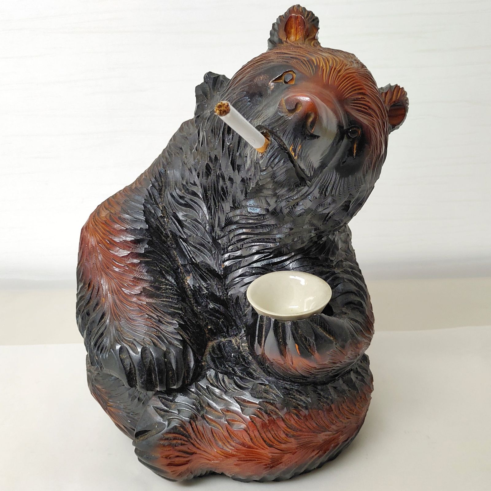 ソフビ 人形 灰皿 ビクター犬 木彫り熊 貯金箱 八幡馬 珍品】木彫り熊・酒タバコ・のんべい熊・置物・北海道工芸品・No