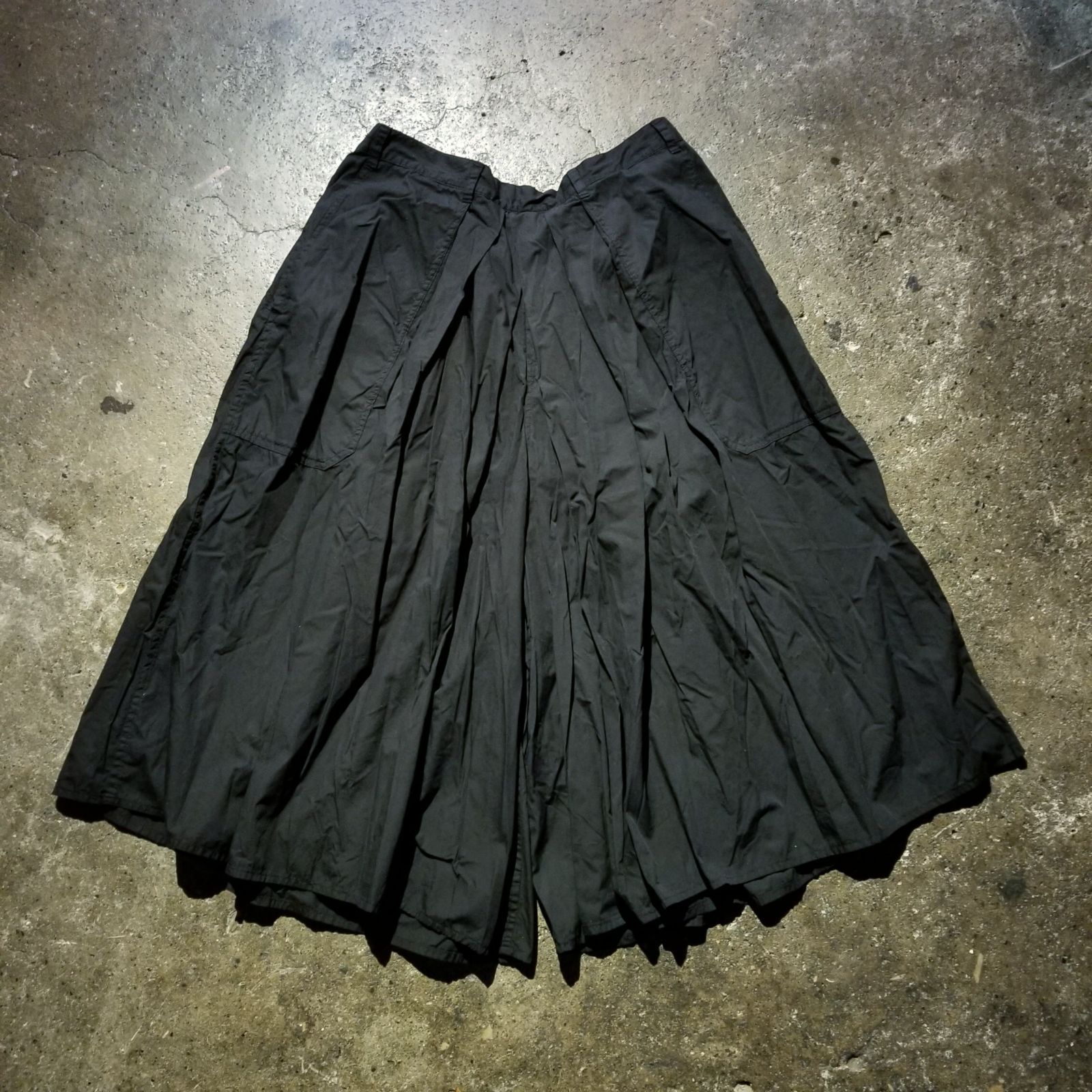 メンズ　YOHJI YAMAMOTO 袴パンツ(HK-P06-002) Yohji Yamamoto【ヨウジ ヤマモト】正規取り扱い店、通販可能 ON