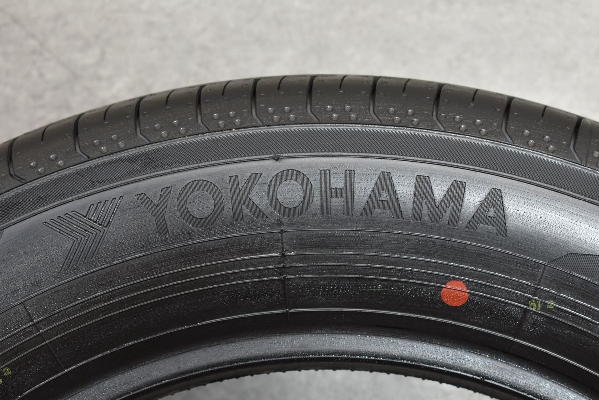 【未使用品 2022年製】ヨコハマ ブルーアース RV03	215/60R17 1本販売 エスティマ アルファード ヴェルファイア 交換用 スペア用 即納可能