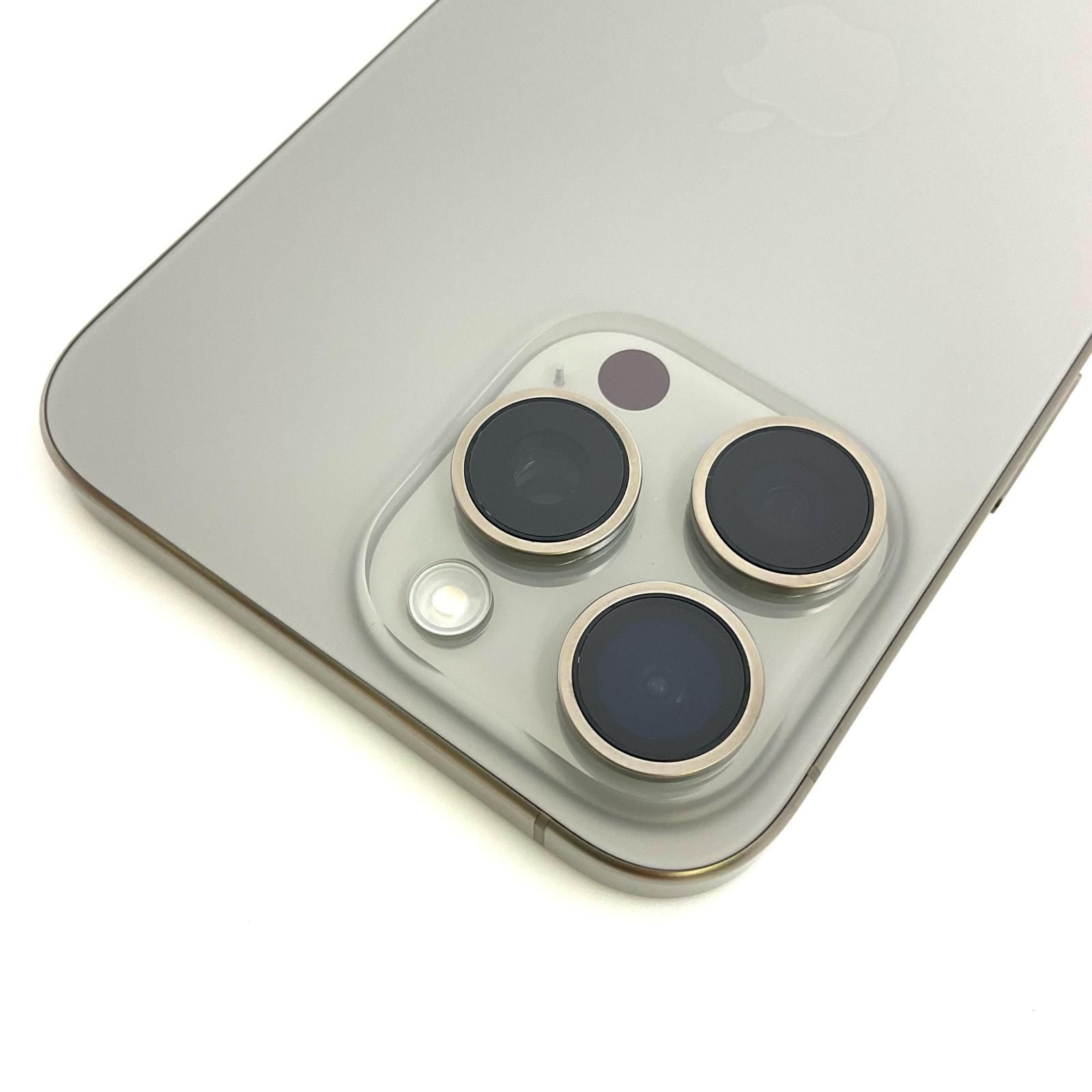 Apple iPhone 15 Pro Max 256GB ナチュラルチタニウム docomo 美品