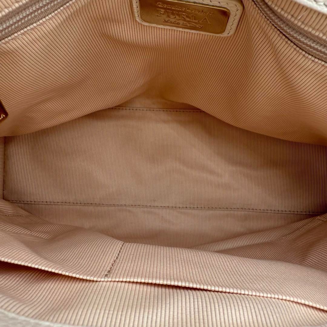 【極美品】FURLA アルテーシア ハンドバッグ フラップバッグ レザー 極美品】FURLA アルテーシア ハンドバッグ フラップバッグ