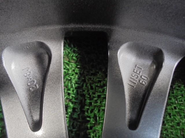 トヨタ純正アルミホイールセット ランクル300