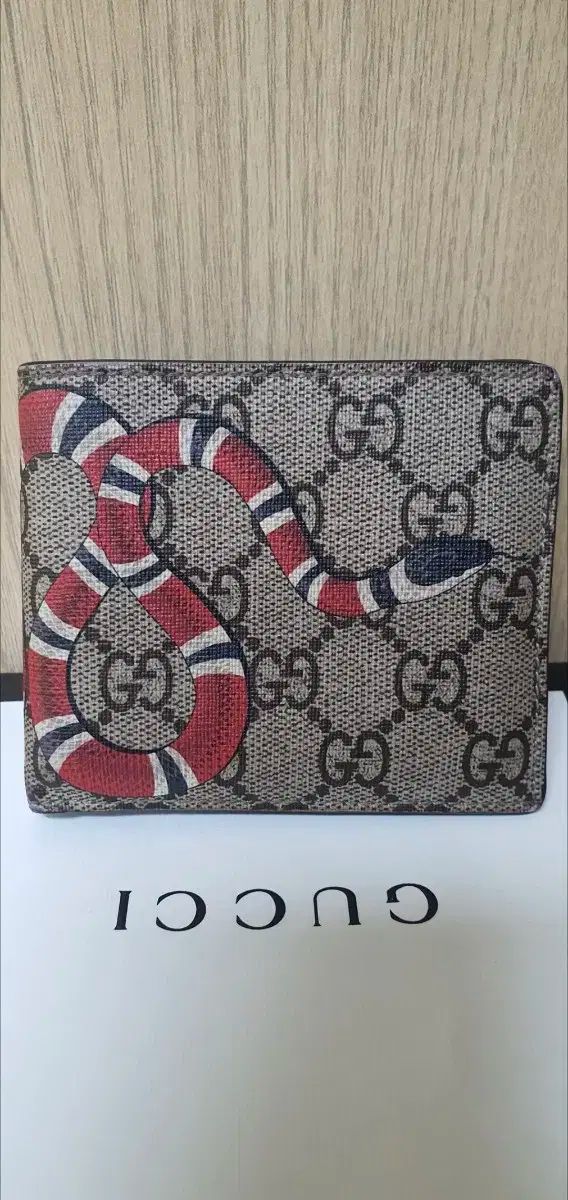 GUCCI グッチ 蛇 財布|二つ折り財布 正規品 A レベル 感情 O
