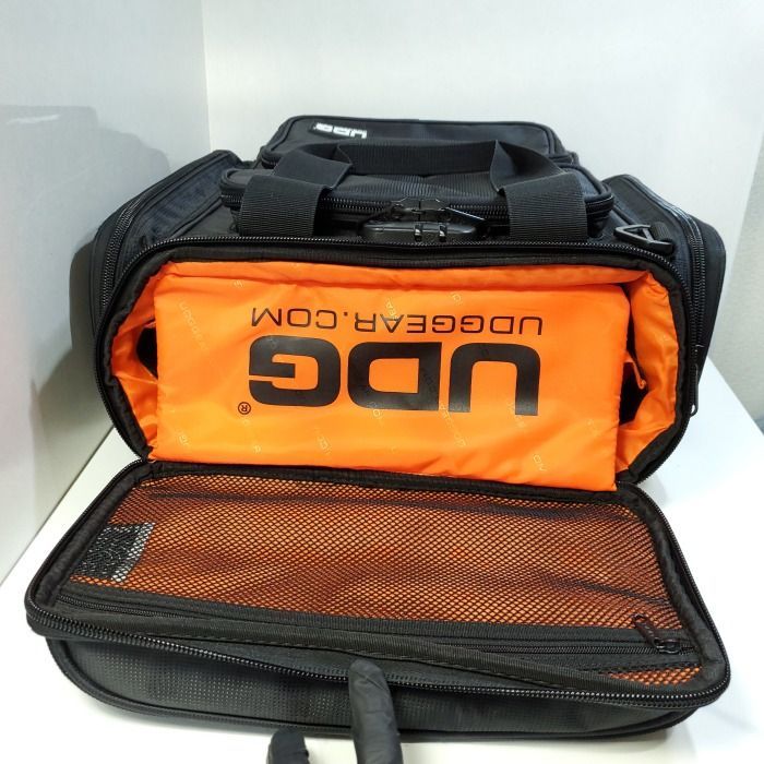 Ultimateプロデューサーバッグ Large U9022BL/OR ※未開封 U9022BL/OR DJ機材バッグ｜Large ブラック/オレンジ UDG – UDG Gear Tokyo
