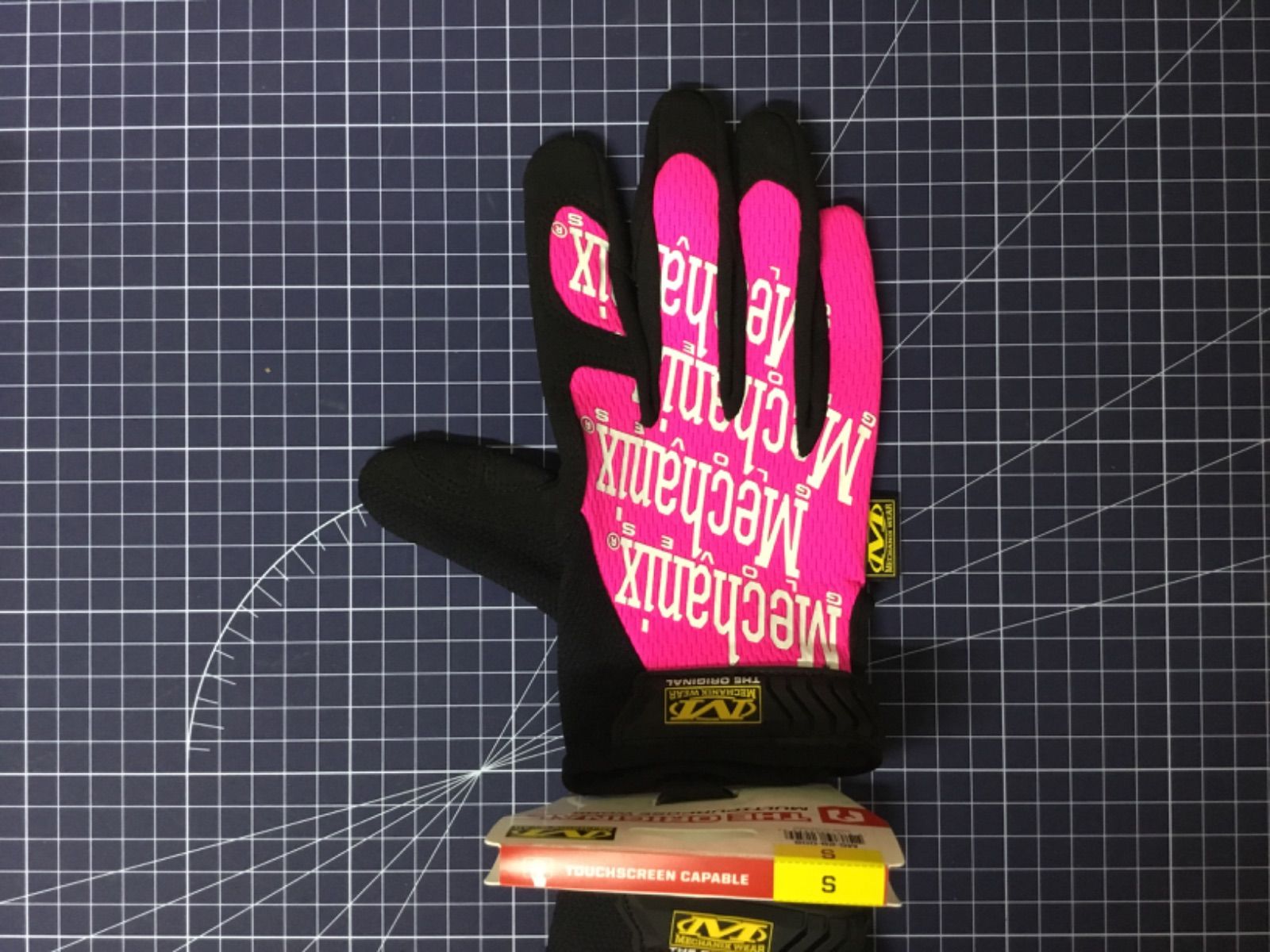 メカニクスウェア オリジナル ピンク タッチスクリーン対応 - メルカリ