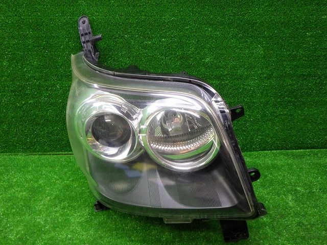 エクシーガヘッドライト左ハロゲンYA4