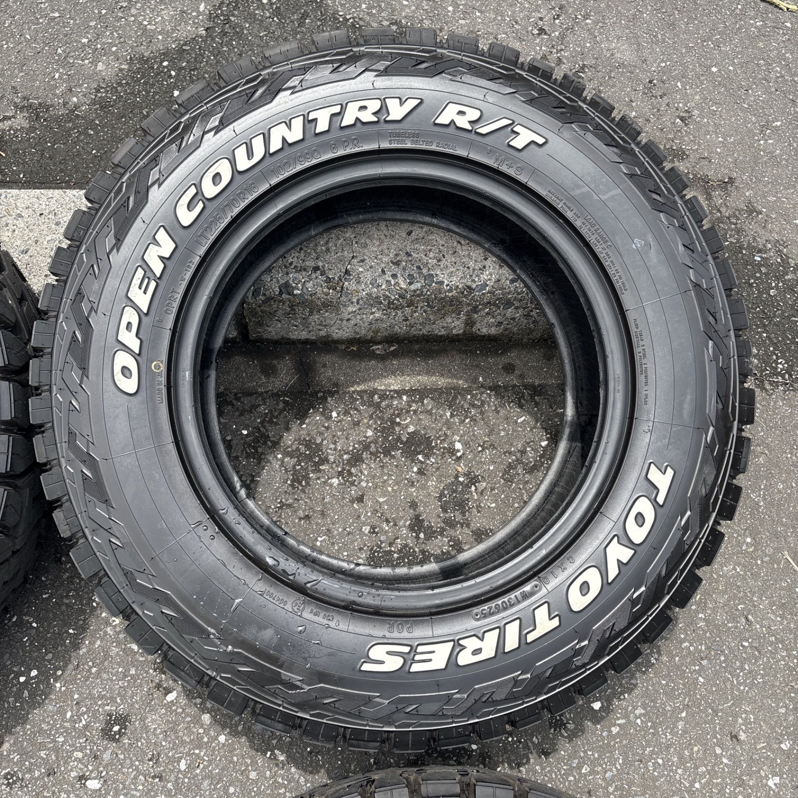 げ バリ溝難有 TOYO TIRE トーヨータイヤ OPEN COUNTRY オープンカントリー 225 70R16 4本セット ホワイトレター FFCRYSTALESIA_COM