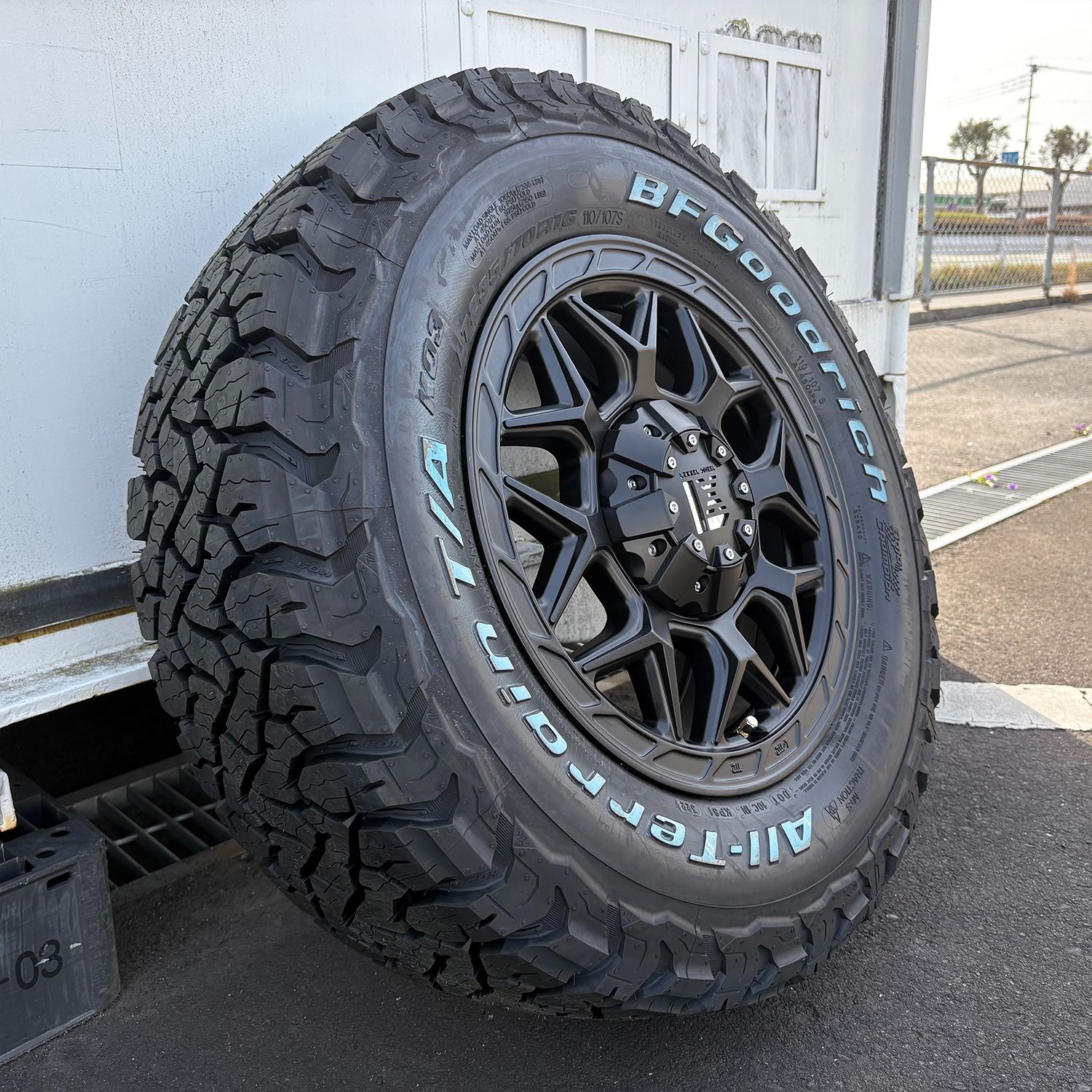 新品4本セット】デリカD5 エクストレイル CX5 RAV4 16インチ レクセル 