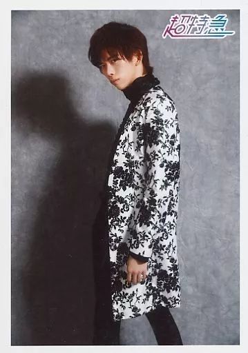 中古】生写真(男性) 超特急/リョウガ(船津稜雅)/膝上・衣装白・黒