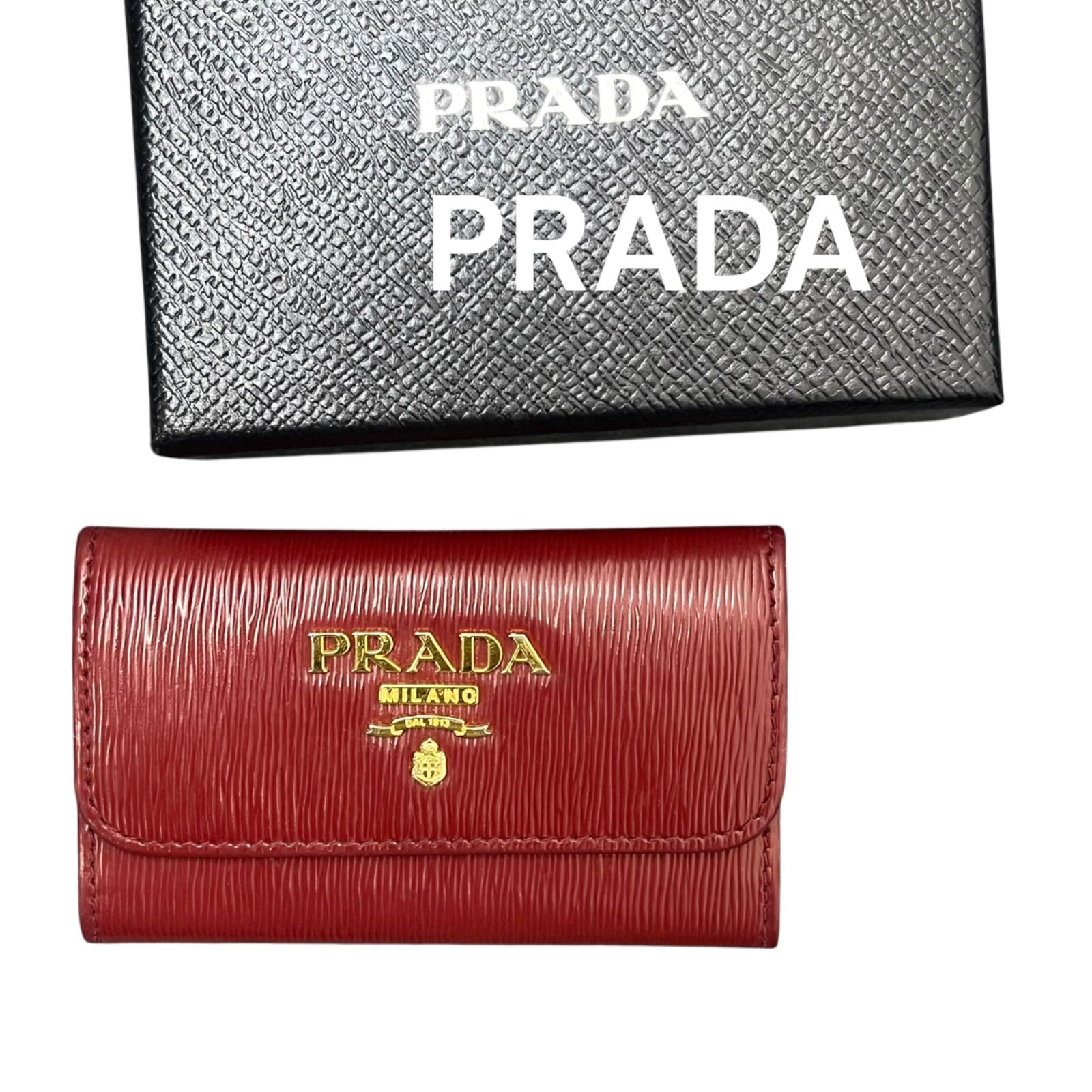 PRADA キーケース 赤 レザー 6連ゴールド金具 楽天市場】PRADA プラダ レザー6連キーケース型押し