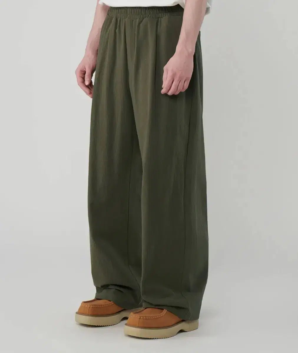 AP STUDIO　ジョンブル　ミリタリーサスペンダーパンツ　カーキ　Ｌ　美品 JOHNBULL/ジョンブル】ミリタリーサスペンダーパンツ（カーゴパンツ